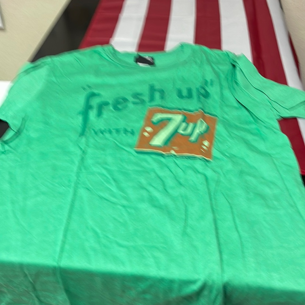 Junk food green men’s extra large T-shirt that shit up seven up